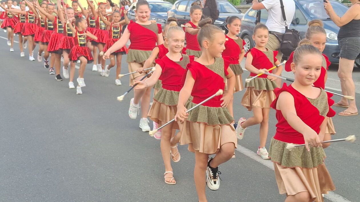 Povorka starih običaja i zanata