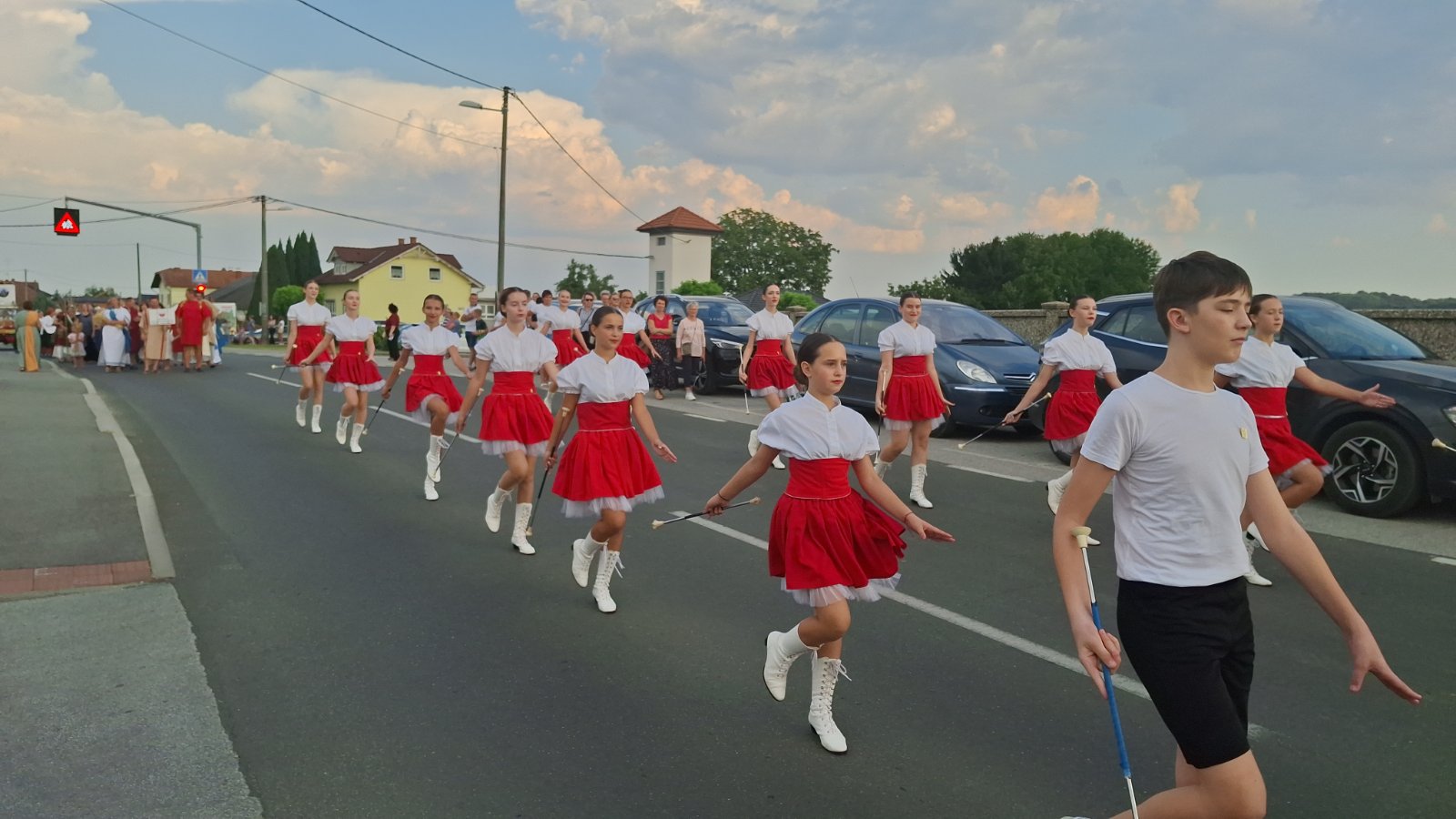 Povorka starih običaja i zanata