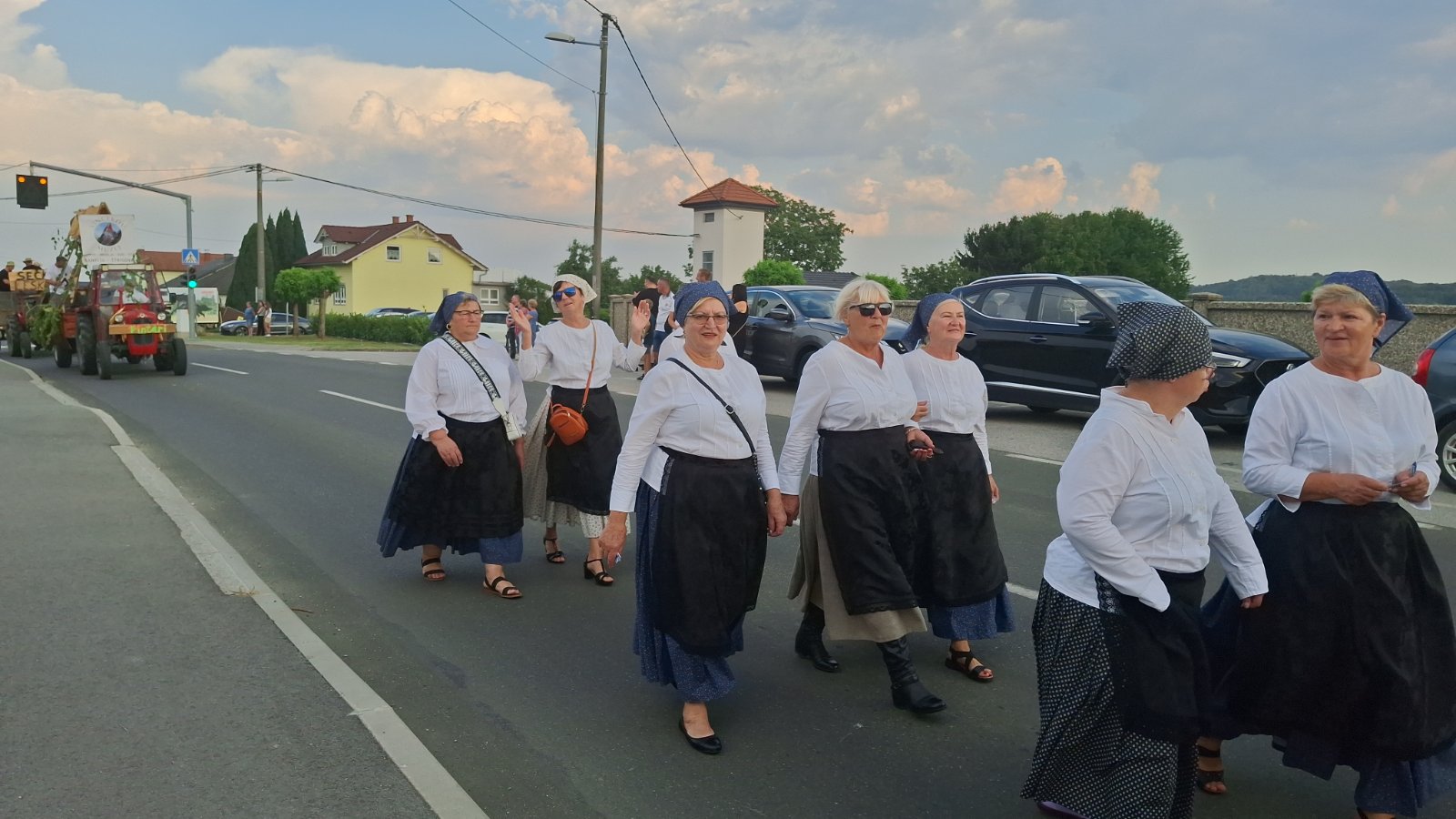 Povorka starih običaja i zanata