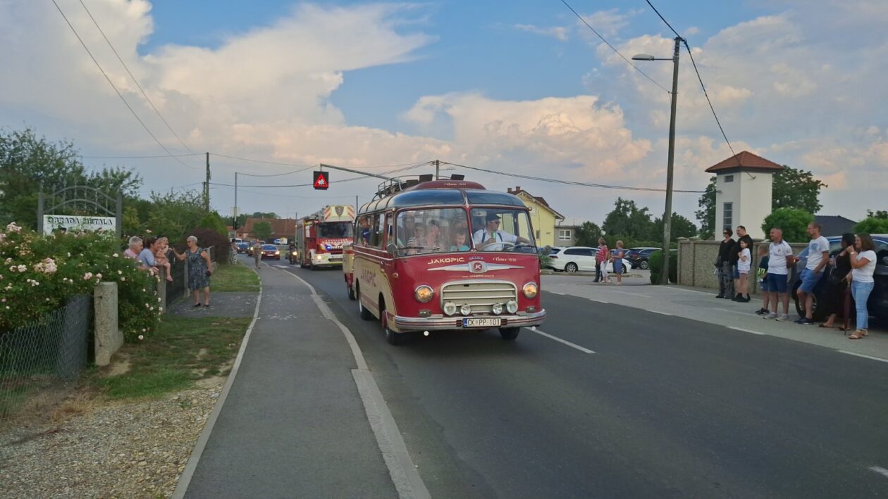 Povorka starih običaja i zanata