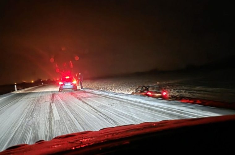 zima, sletjeli s ceste