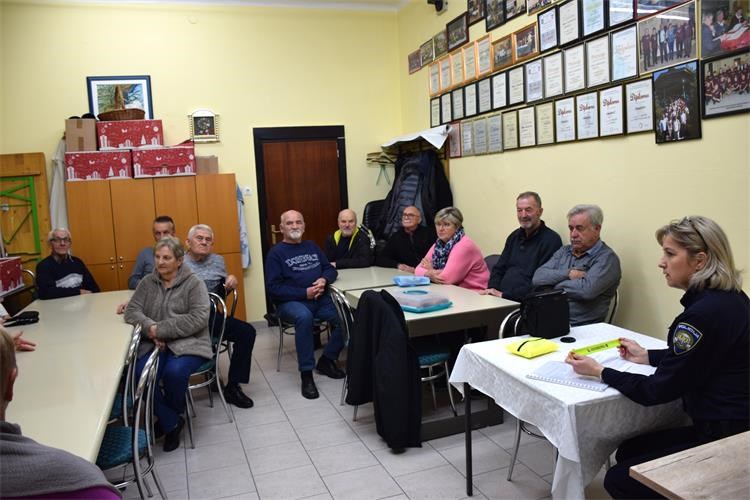 ZLATNE GODINE SIGURAN KORAK ZLATNE GODINE SIGURAN KORAK