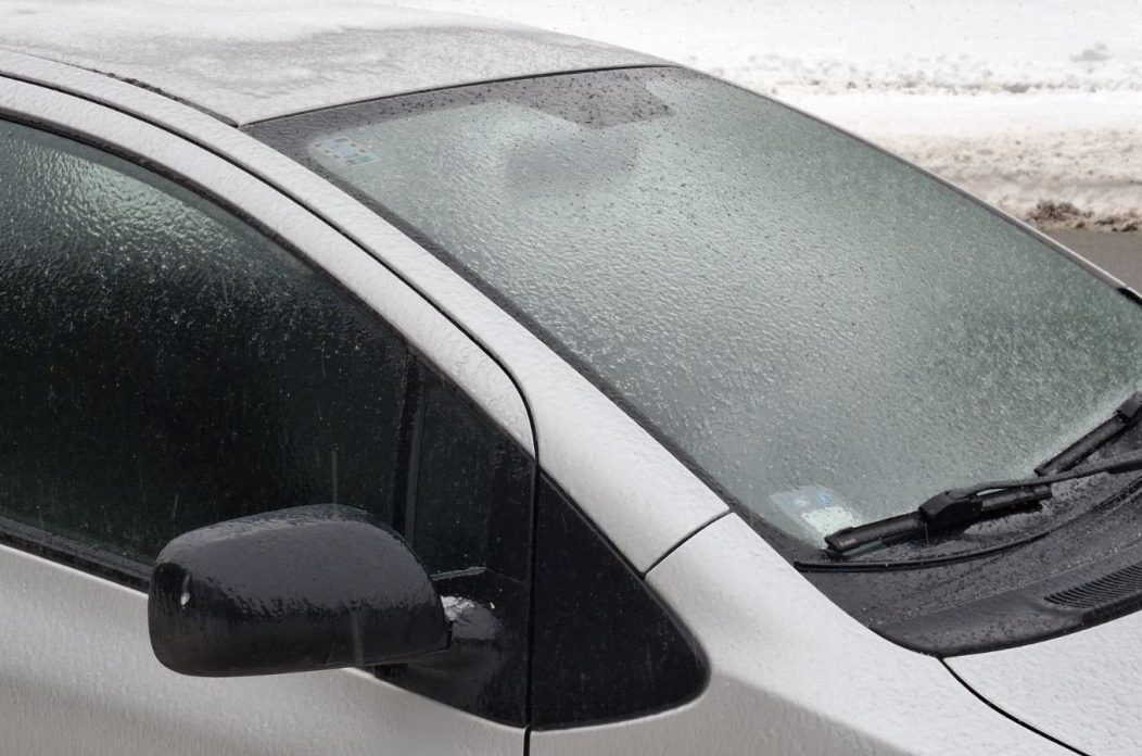 staklo led smrznuto zima