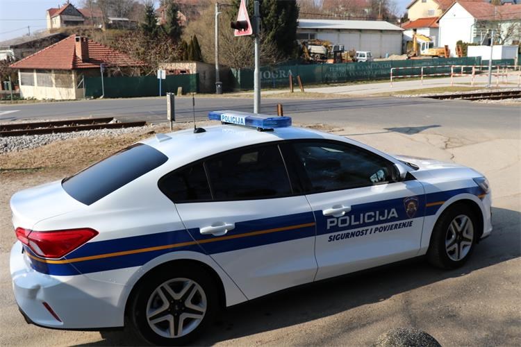 Policija ilustracija pruga policija vlak