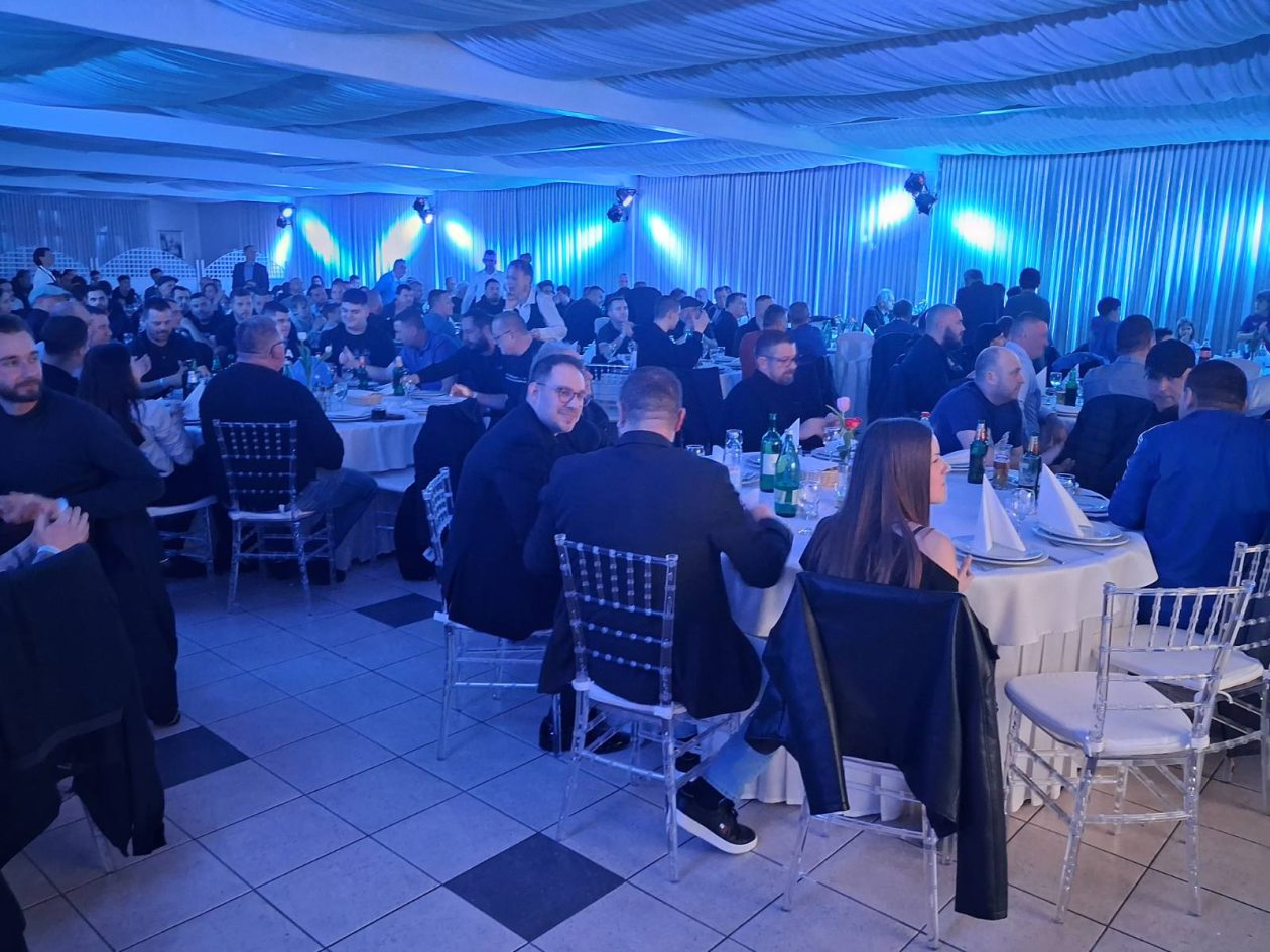 Plava noć Dinamo Plava noć Dinamo