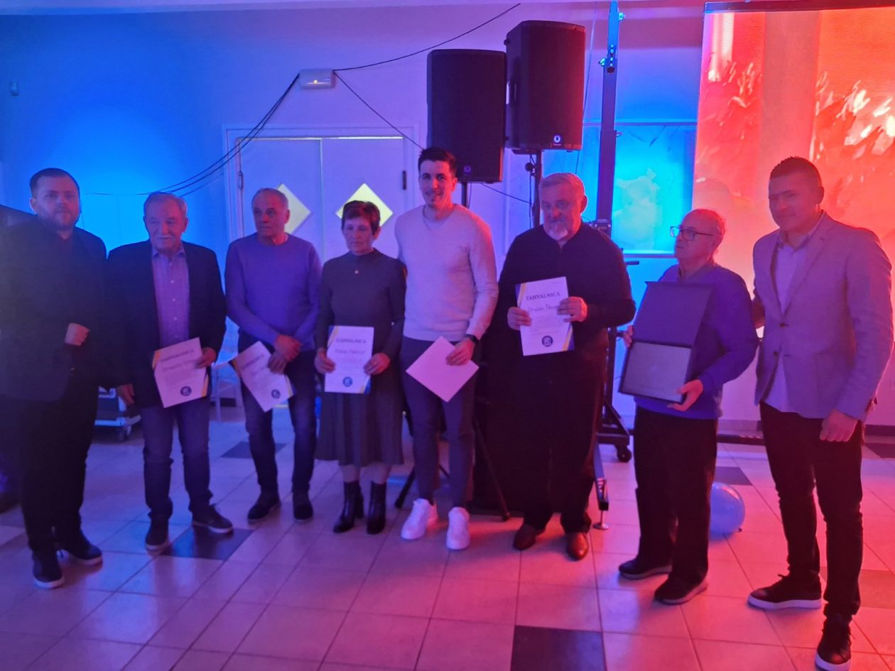 Plava noć Dinamo Plava noć Dinamo