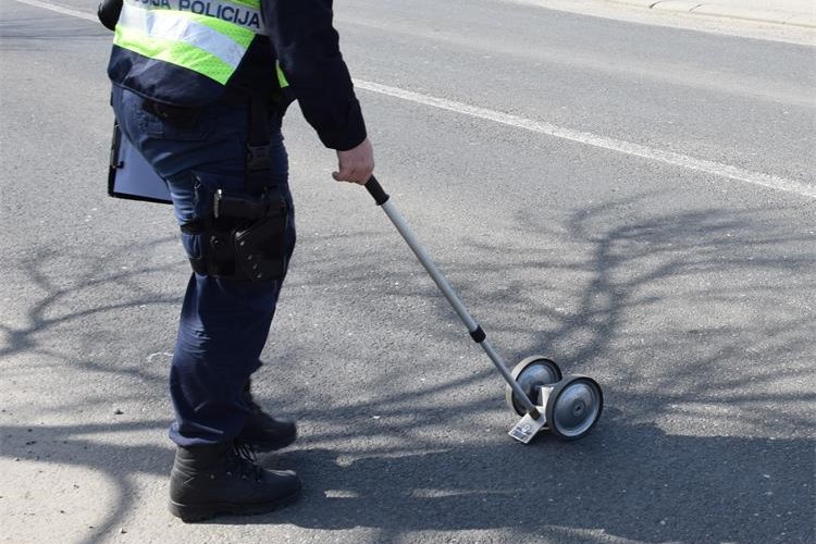 POLICIJA ILUSTRACIJA OČEVID PROMET POLICIJA ILUSTRACIJA OČEVID PROMET