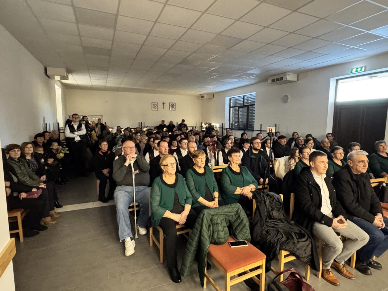 vino i gitare Sivica (10)