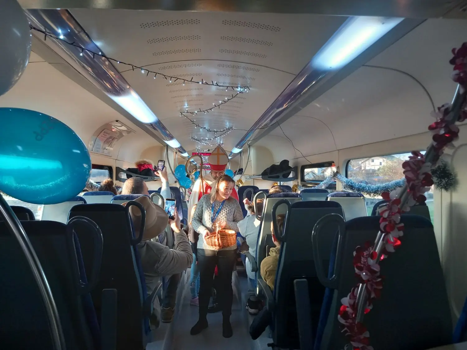 vlakic, Sveti nikola, Podjela darova na vlakiću 2024 (9)