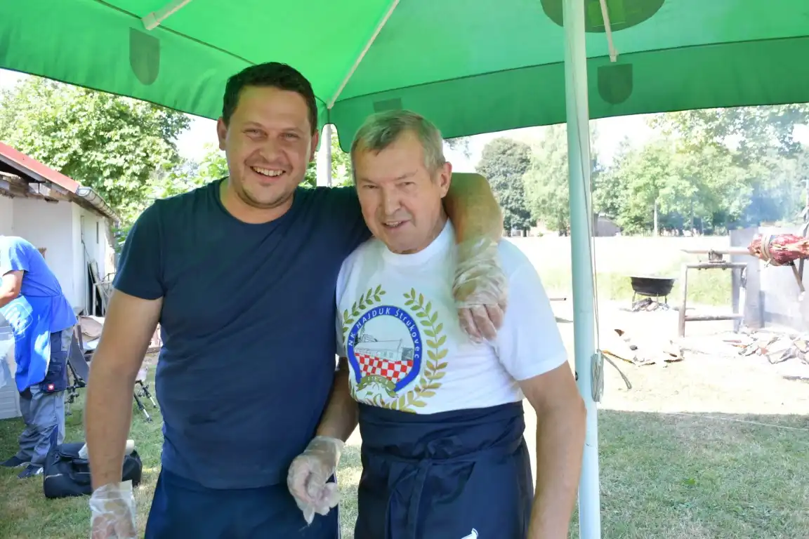 vol strukovec (2) (Medium)