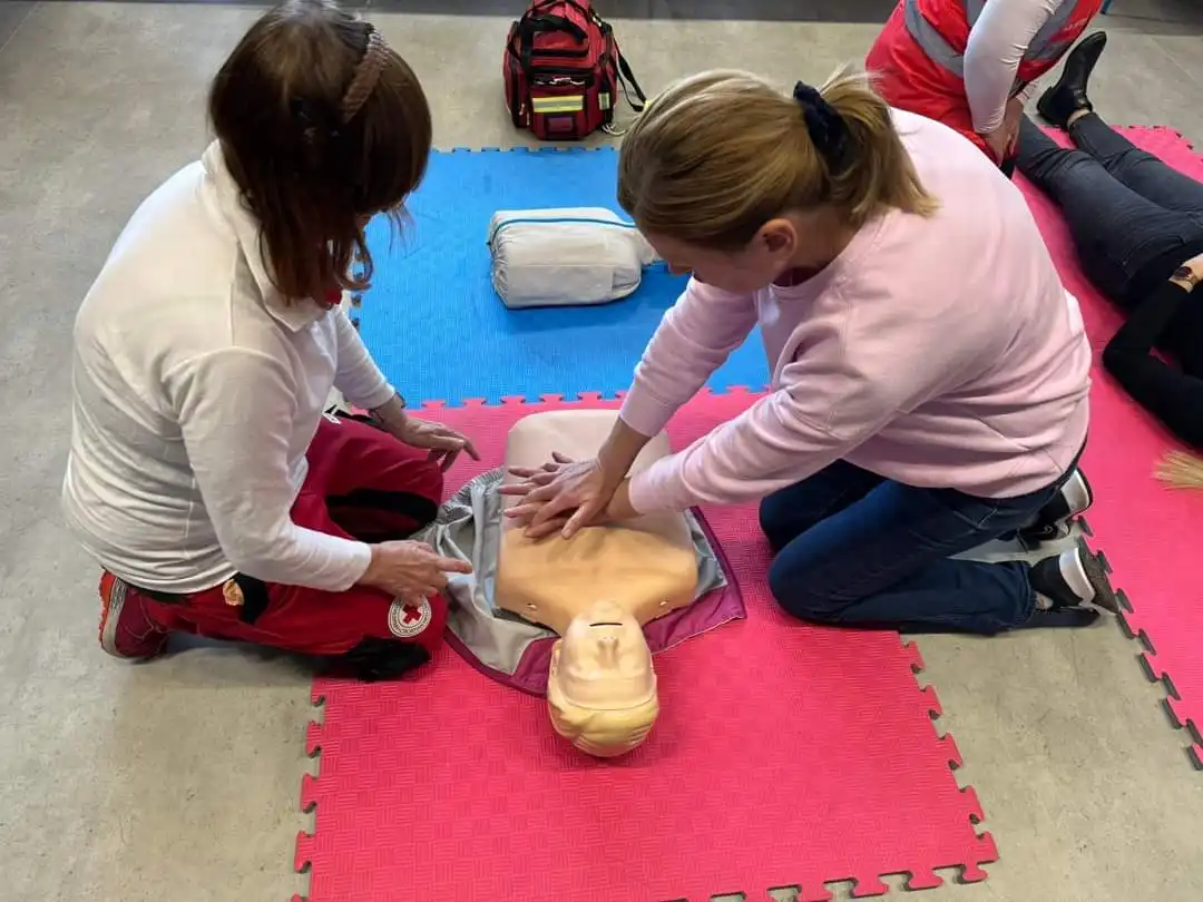 volonteri crvenog križa, oš donja dubrava (5) volonteri crvenog križa, oš donja dubrava (5)