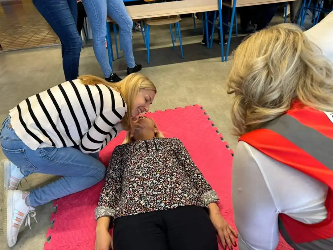 volonteri crvenog križa, oš donja dubrava (7) volonteri crvenog križa, oš donja dubrava (7)