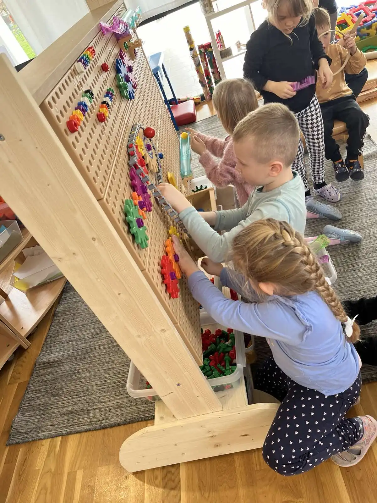 vrtić pčelica, stem zid vrtić pčelice, stem zid