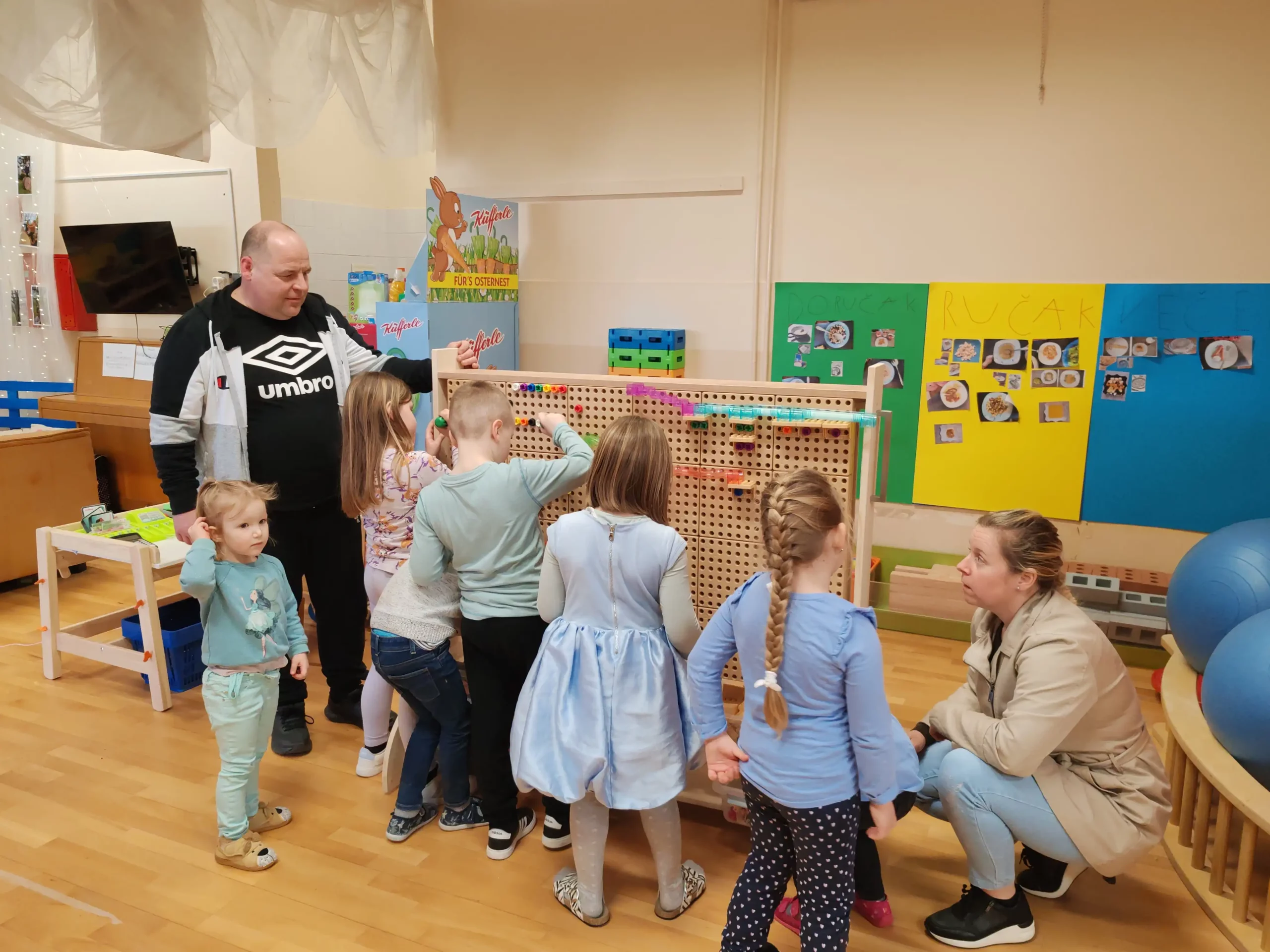 vrtić pčelica, stem zid (4) vrtić pčelica, stem zid (4)