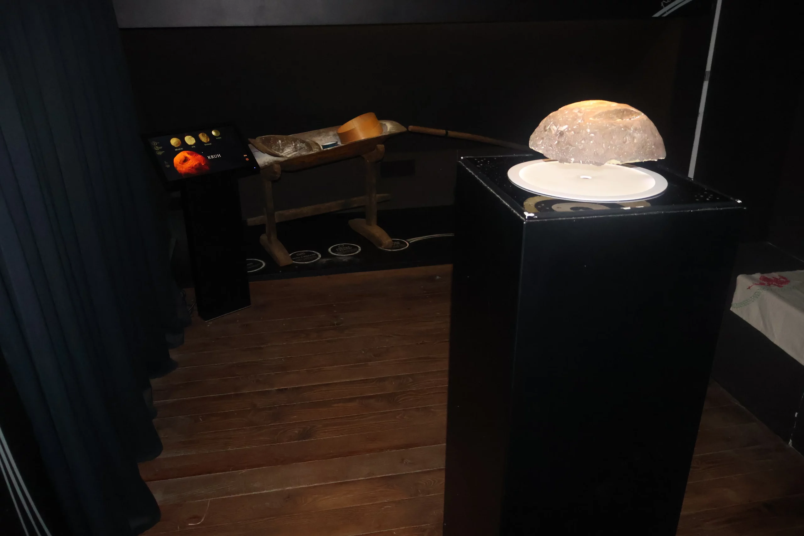 žabnik USAMLJENI MLIN (7) žabnik USAMLJENI MLIN (7)