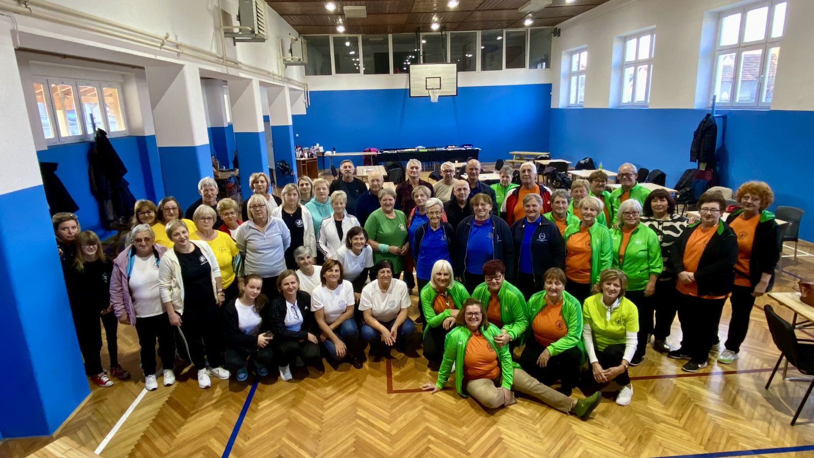 zajednička fotografija sudionika turnira u beli