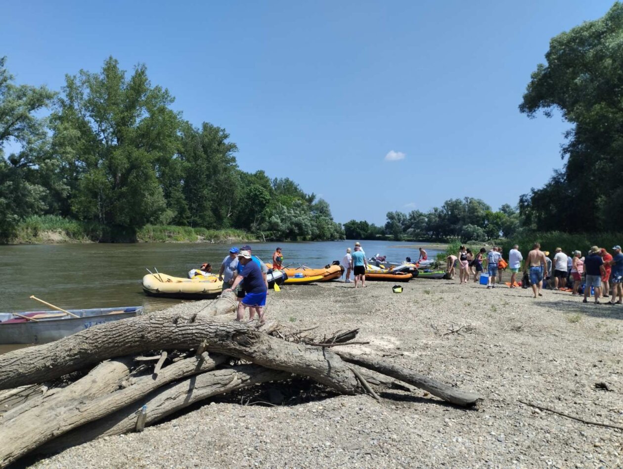 zajednički spust moto-nautičara po Muri 10