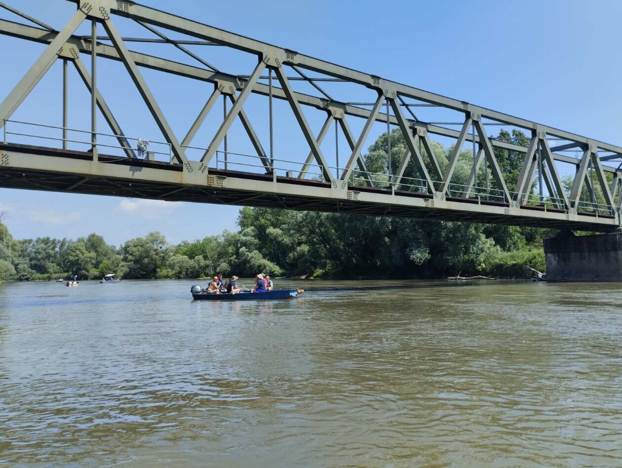 zajednički spust moto-nautičara po Muri 13