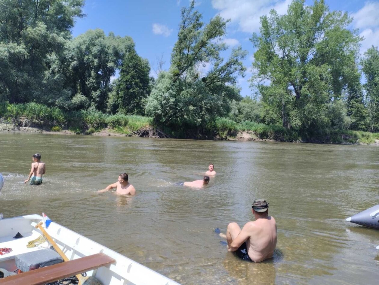 zajednički spust moto-nautičara po Muri 6