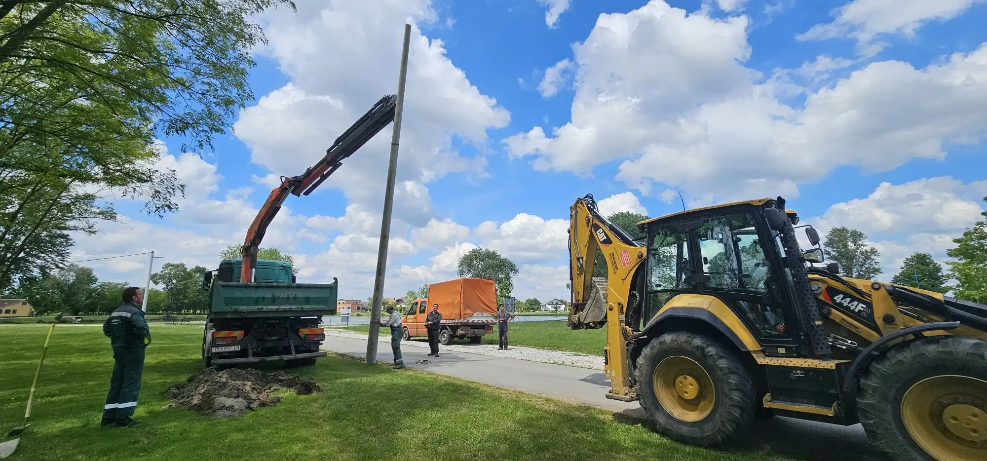 zapoceli-radovi-na-postavljanju-nove-led-rasvjete-e8ba zapoceli-radovi-na-postavljanju-nove-led-rasvjete-e8ba