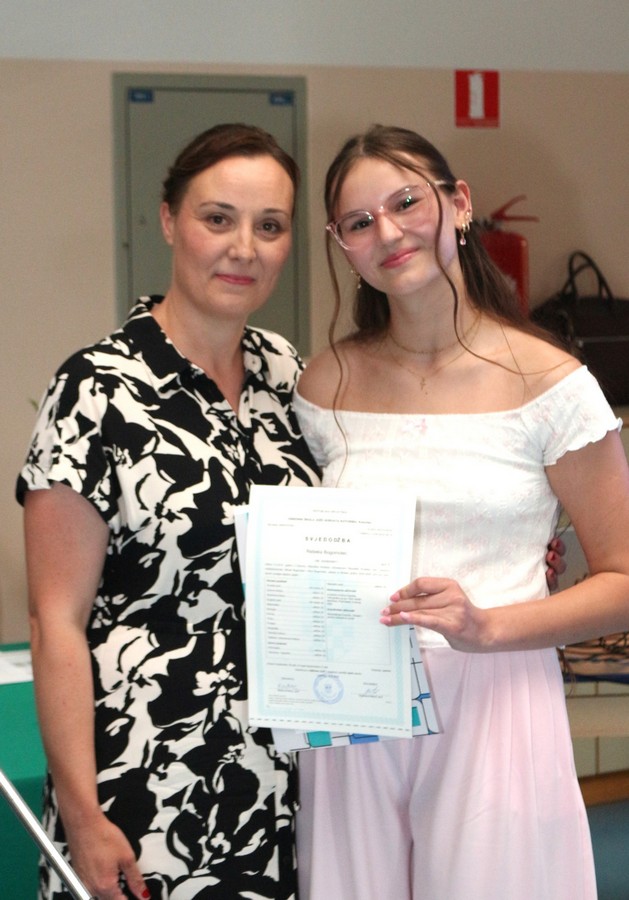 završna svečanost,8. razredi, kotoriba (32) završna svečanost,8. razredi, kotoriba (32)