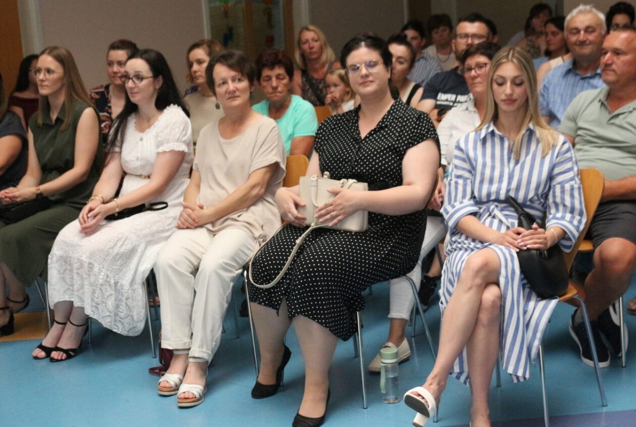 završna svečanost,8. razredi, kotoriba (33)