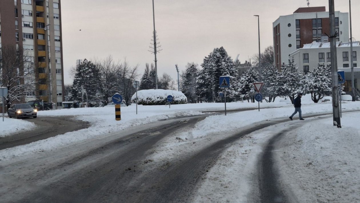 zima snijeg ceste Grad Čakovec (24) zima snijeg ceste Grad Čakovec (24)