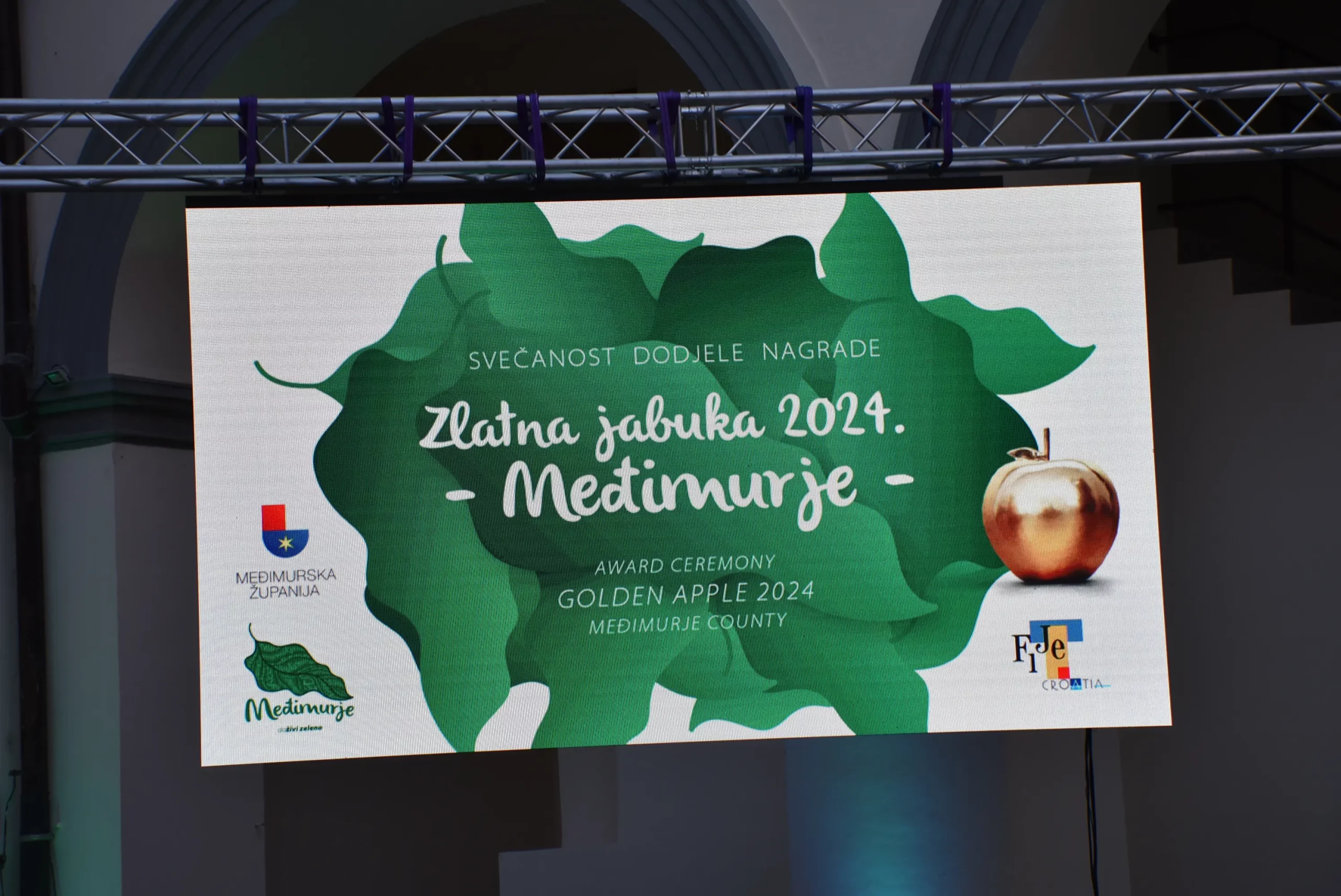 zlatna jabuka (36) zlatna jabuka (36)