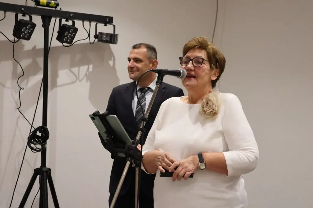 zlatni i dijamantni pirovi, MŽ,2025 (21) zlatni i dijamantni pirovi, MŽ,2025 (21)