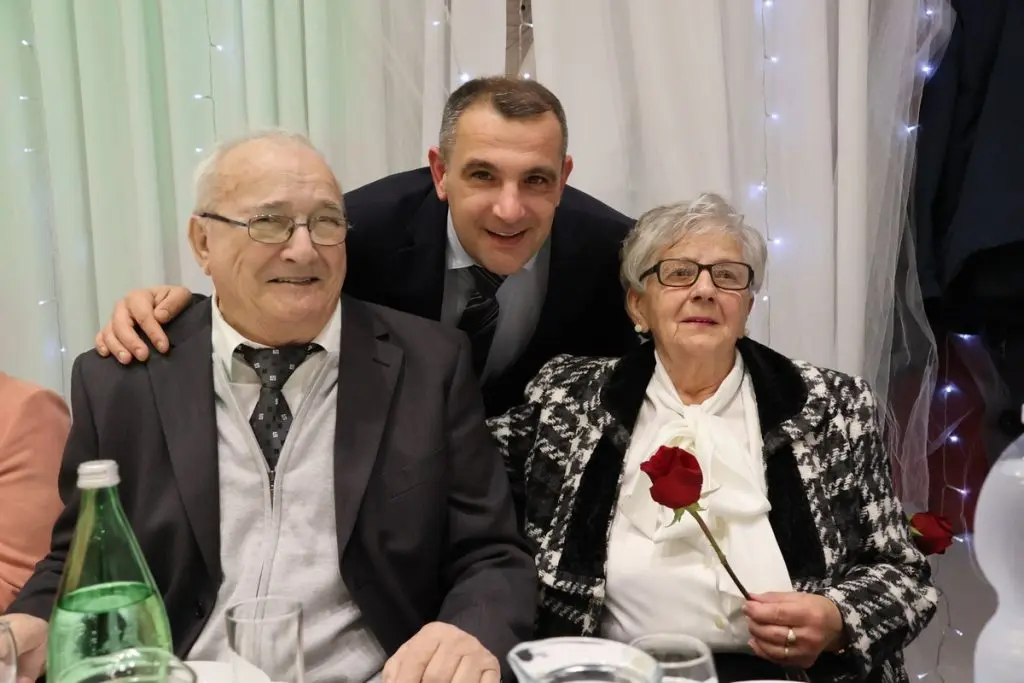 zlatni i dijamantni pirovi, MŽ,2025 (27) zlatni i dijamantni pirovi, MŽ,2025 (27)