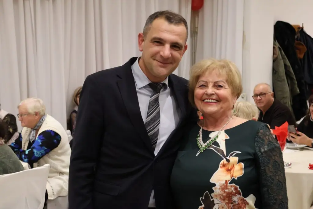 zlatni i dijamantni pirovi, MŽ,2025 (34) zlatni i dijamantni pirovi, MŽ,2025 (34)