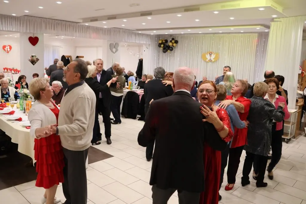 zlatni i dijamantni pirovi, MŽ,2025 (5) zlatni i dijamantni pirovi, MŽ,2025 (5)