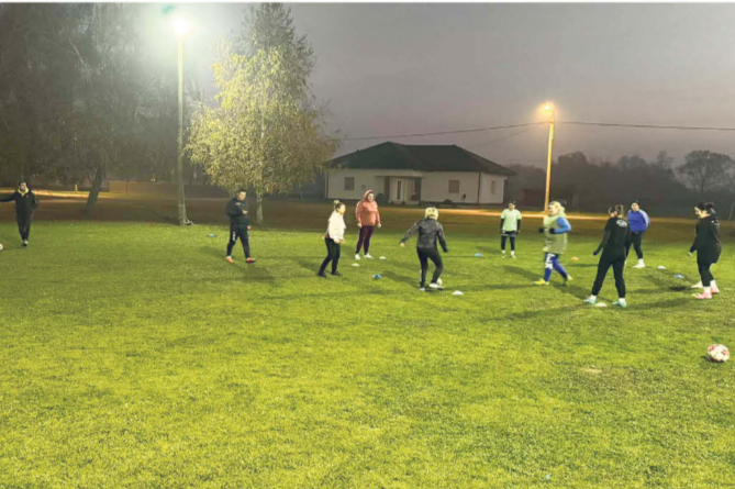 žnk lavice (2) žnk lavice (2)