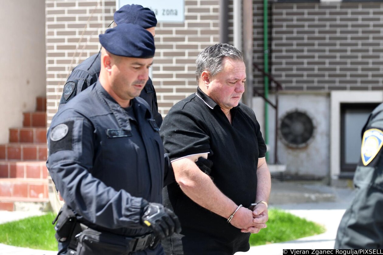 Čakovec: Privođenje svećenika koji je uhićen zbog sumnje da je spolno zlostavljao dječake