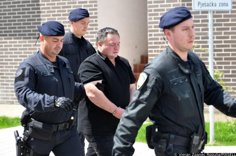 Čakovec: Privođenje svećenika koji je uhićen zbog sumnje da je spolno zlostavljao dječake